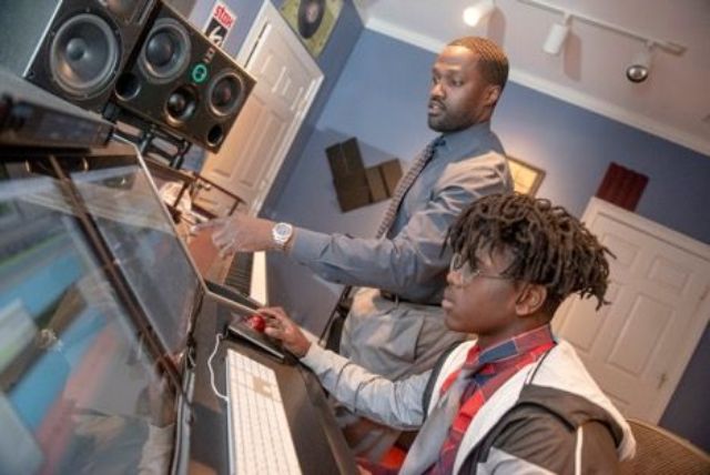 Student and professor in Bloodsworth Studio