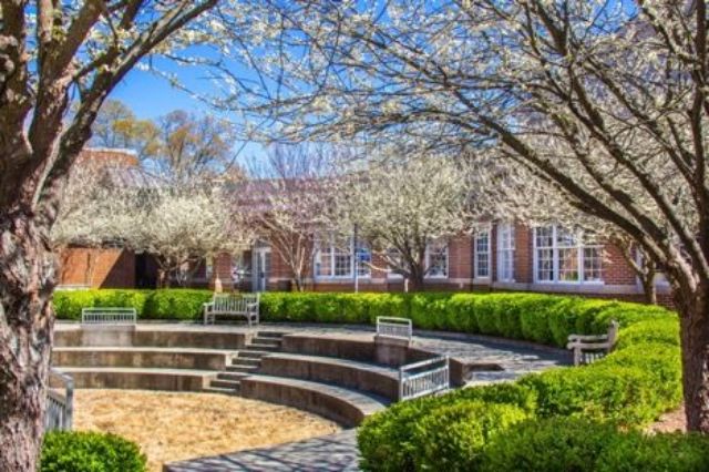 Thomas Amphitheater