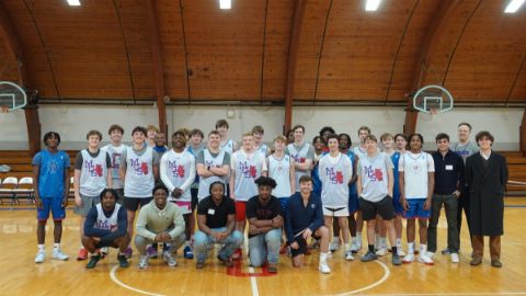 Alumni playing basketball 4